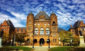 Ӣ����ѧ�������רҵԺУ�Ƽ�