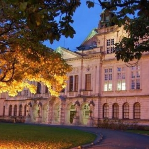 2018��Ӣ����ѧ����������רҵ