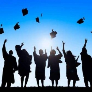 Ӣ����ѧ��ҵ��;��