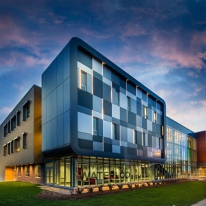 2019年高考后如何申请加拿大留学