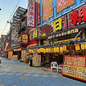 �ձ�����ѧУѡ����Ҫ�ο���Щ���أ�