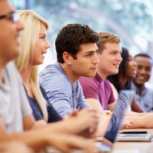 ���������ѧ¼ȡ��ѧ�������뱳����ʲô?