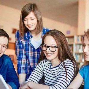 �ʺ�Ů�������8��Ӣ����ѧרҵ��