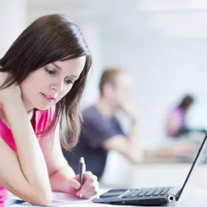 加拿大留学生如何快速融入校园生活?