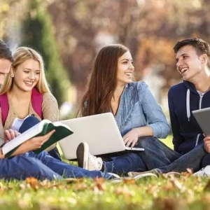 �̵���������������רҵ��ԺУ�Ƽ�